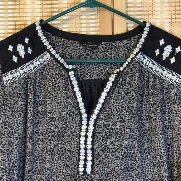 Lucky Brand Womens 3X Top Black White Damask Embroidered Long Sleeve Bohemian - Picture 2 of 6